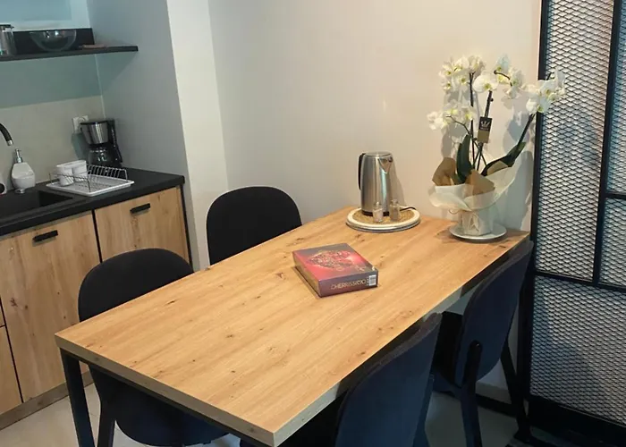 W Podczelu 4 Osoby 10 Minut Plaza Basen Sauna Apartment